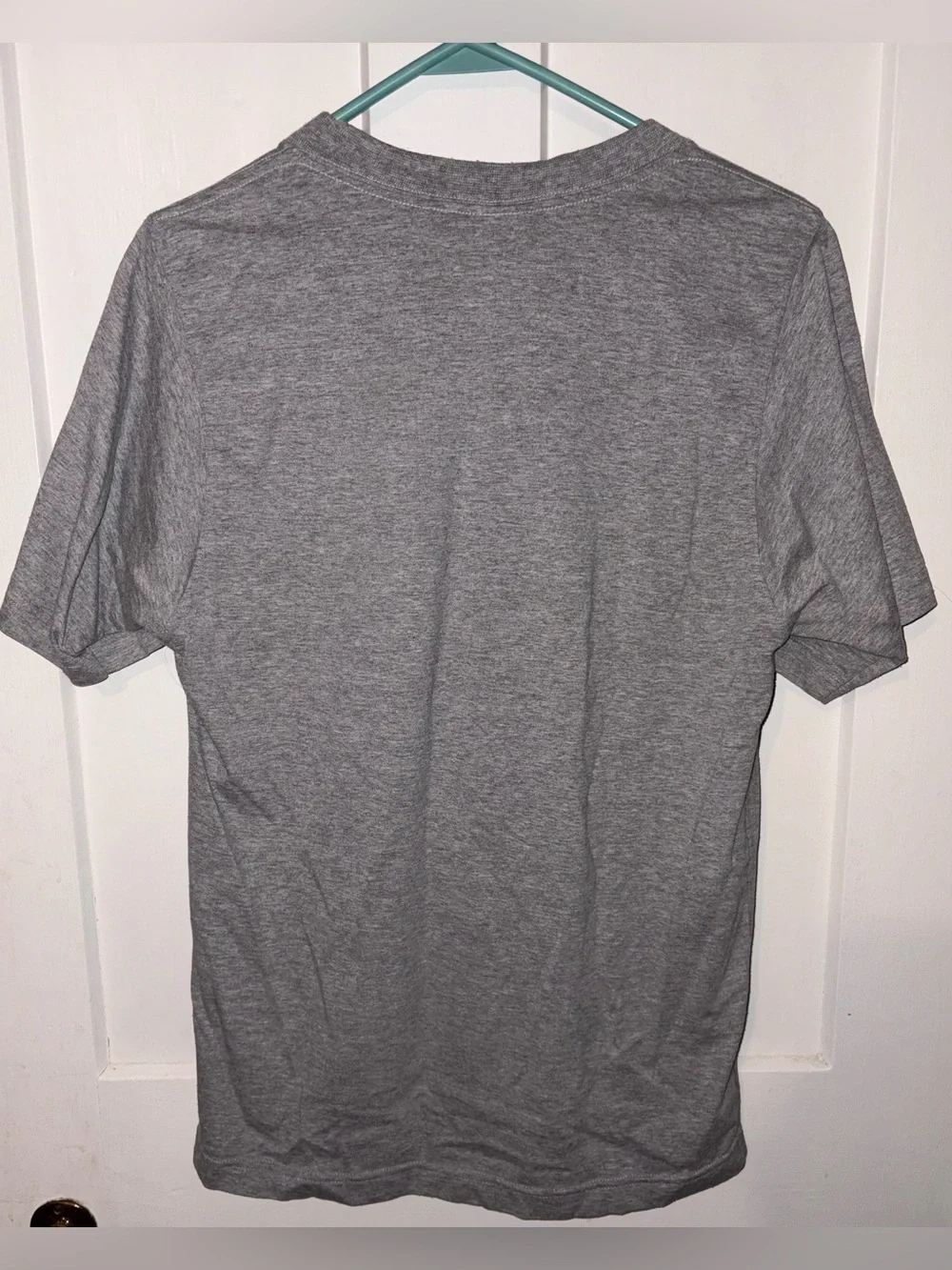 Everlast Gray Short Sleeve Tee with Yellow Logo Youth Boys size 18(XL)